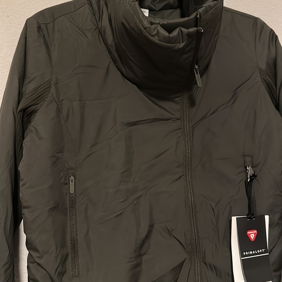 Lululemon city jacket - Picture 8 of 11